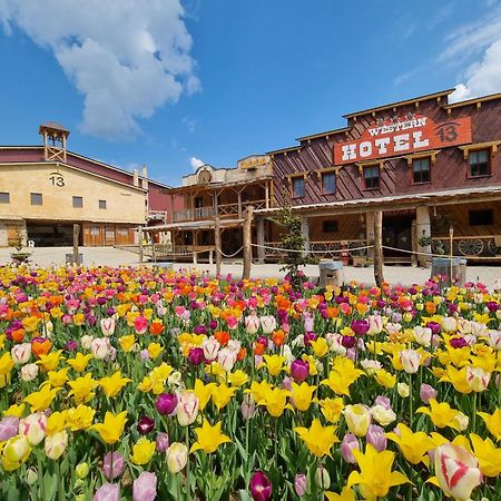 Ranch 13 - Western A Kone Nemsova Екстер'єр фото