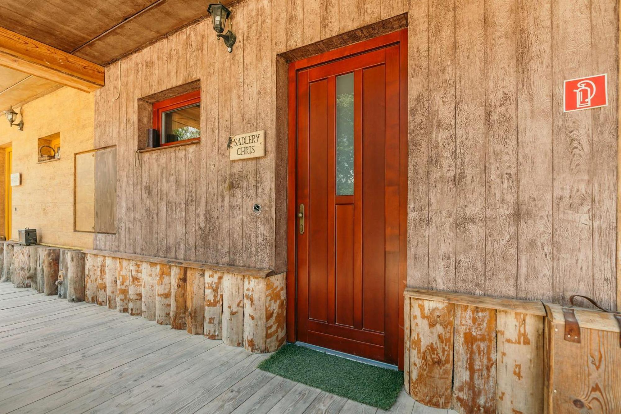 Ranch 13 - Western A Kone Nemsova Номер фото