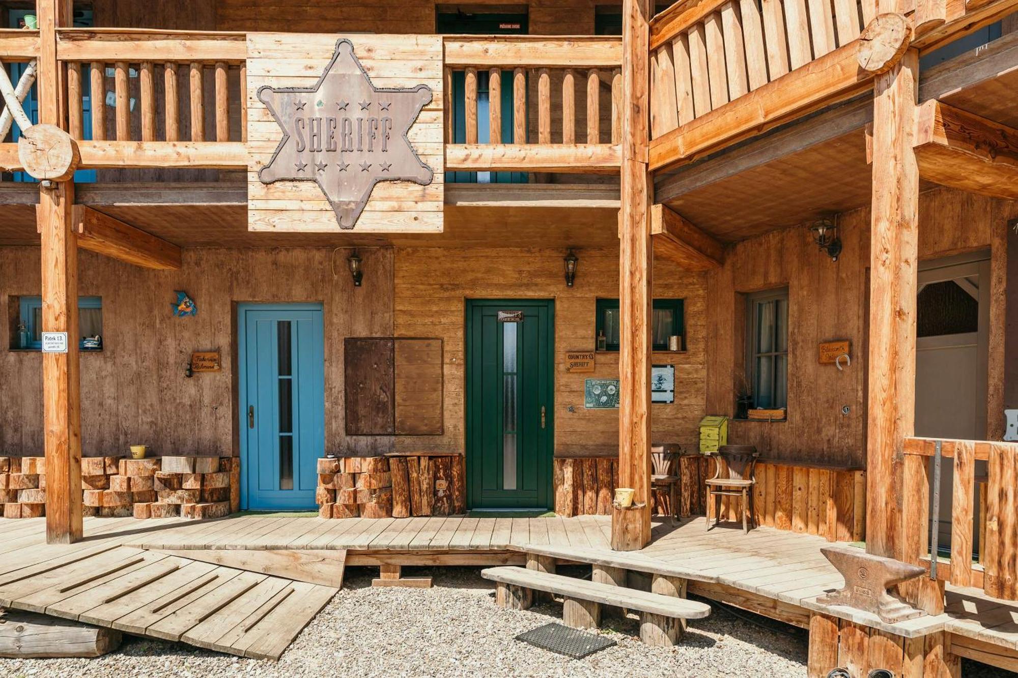 Ranch 13 - Western A Kone Nemsova Номер фото