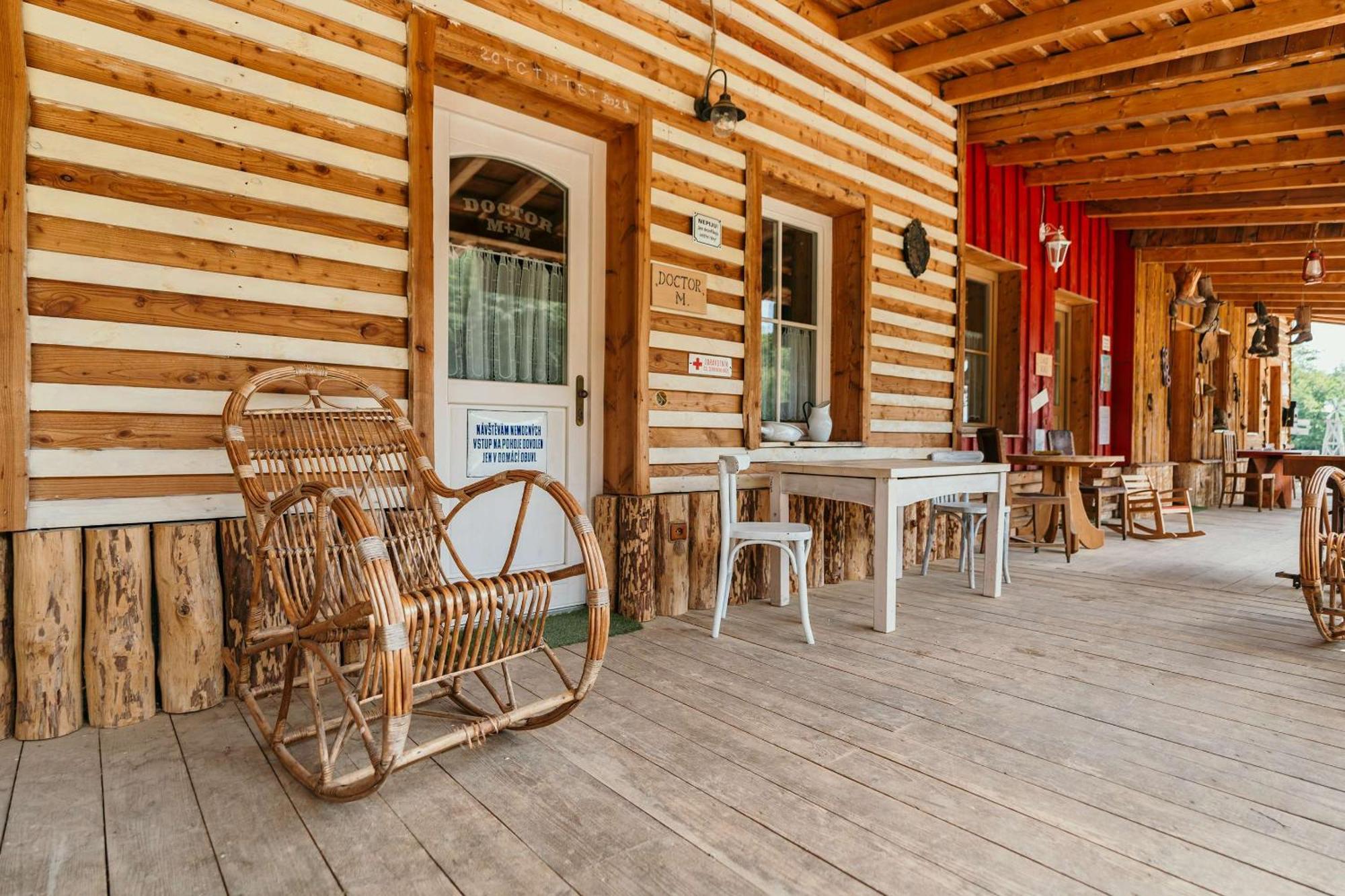 Ranch 13 - Western A Kone Nemsova Номер фото