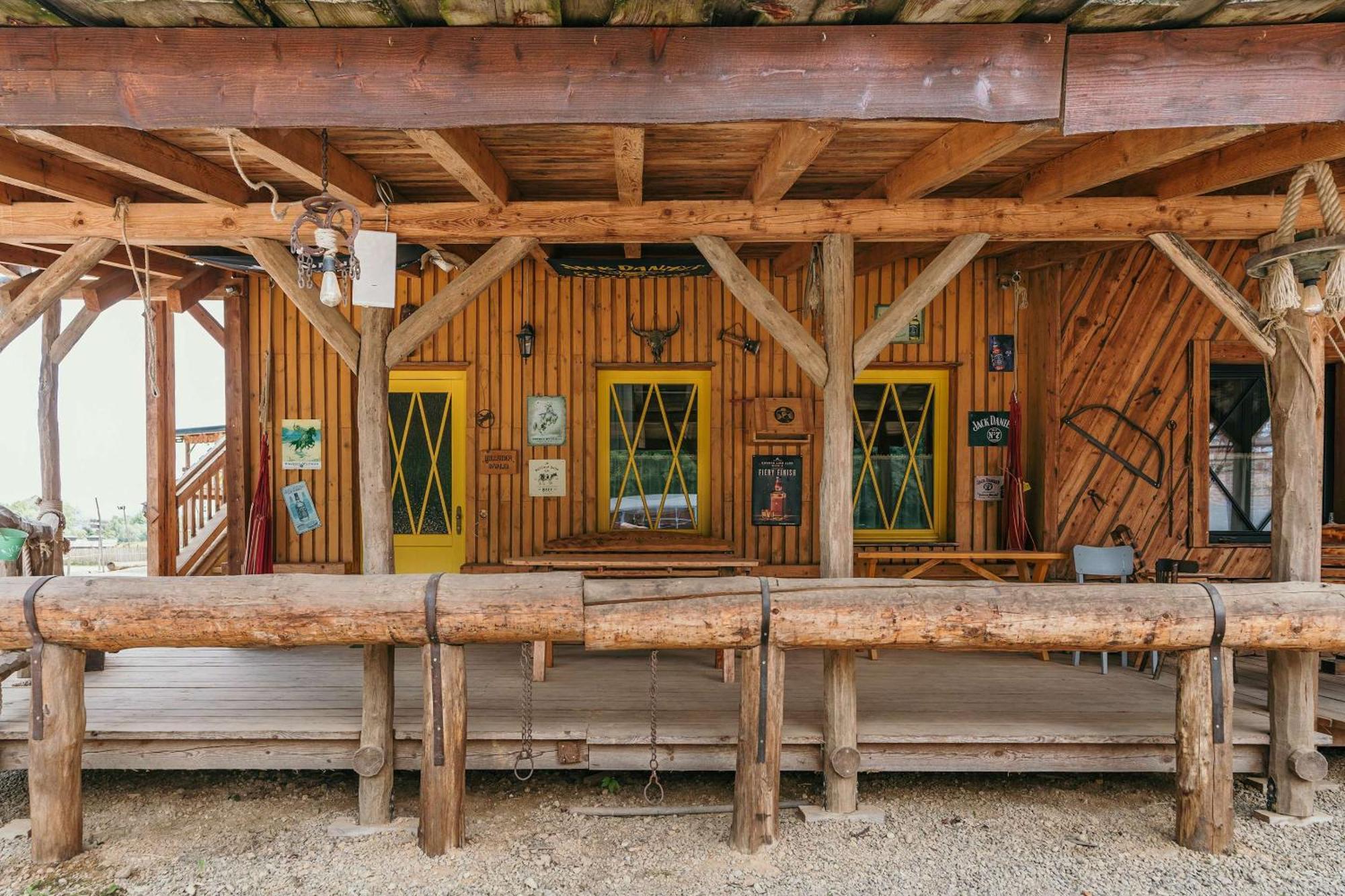 Ranch 13 - Western A Kone Nemsova Номер фото