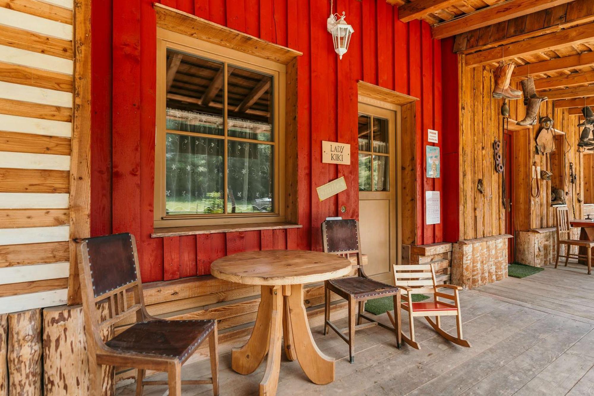 Ranch 13 - Western A Kone Nemsova Номер фото